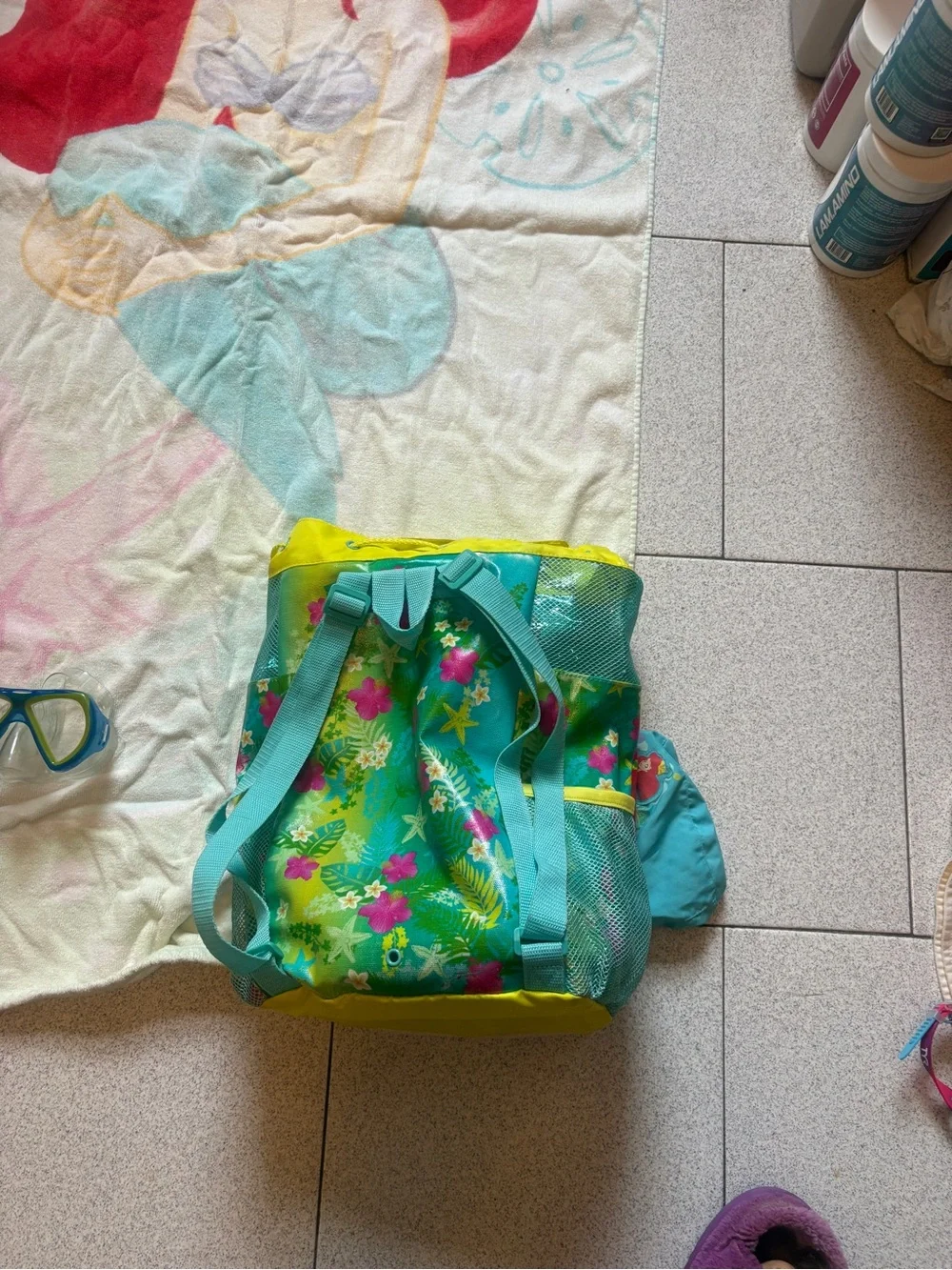 The Little Mermaid Ariel Beach Towel & Beach Bag &Accessories Bundle Teal/Red